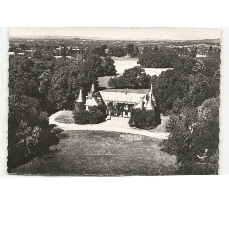 ROCHETREJOUX: le château de la débuterie: vue aérienne 10x15 - très bon état