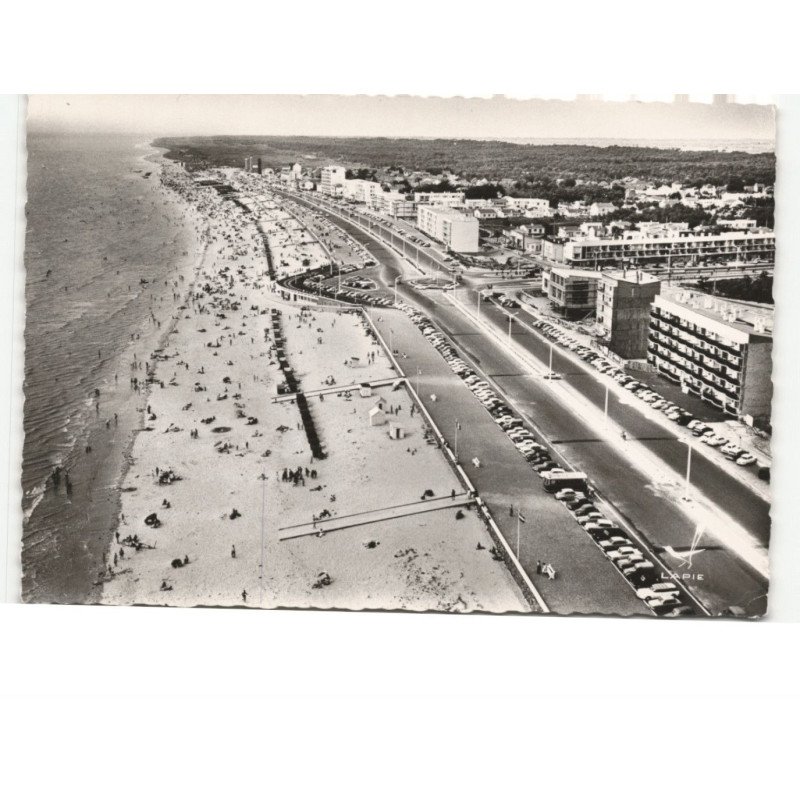 SAINT-JEAN-de-MONTS: la promenade du remblai et la plage vue aérienne 10x15 - très bon état