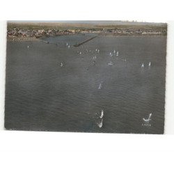 SAINT-GILLES-CROIX-de-VIE: les régates vue aérienne 10x15 - très bon état