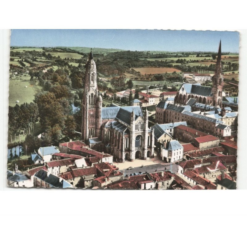 SAINT-LAURENT-sur-SEVRE: vue aérienne 10x15 - très bon état
