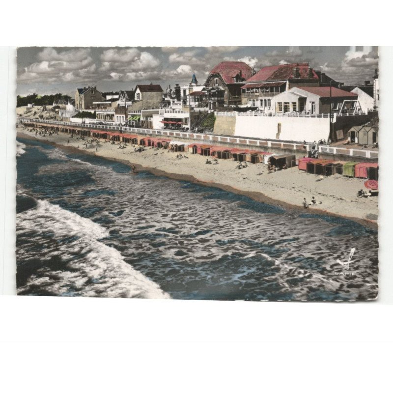 SAINT-GILLES-sur-VIE: la plage vue aérienne 10x15 - très bon état