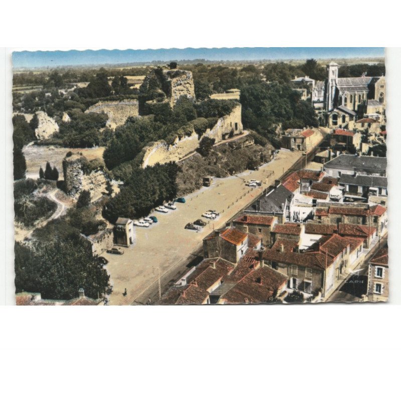 TALMONT: le château (forteresse du XIe siècle) vue aérienne 10x15 - très bon état