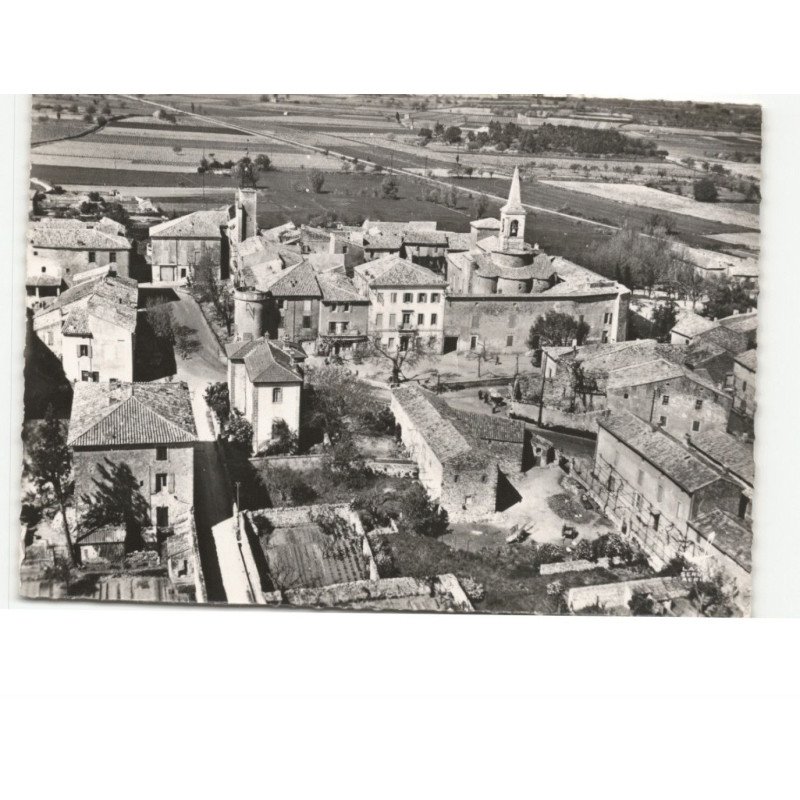 CONNAUX: place de l'église vue aérienne 10x15 - très bon état
