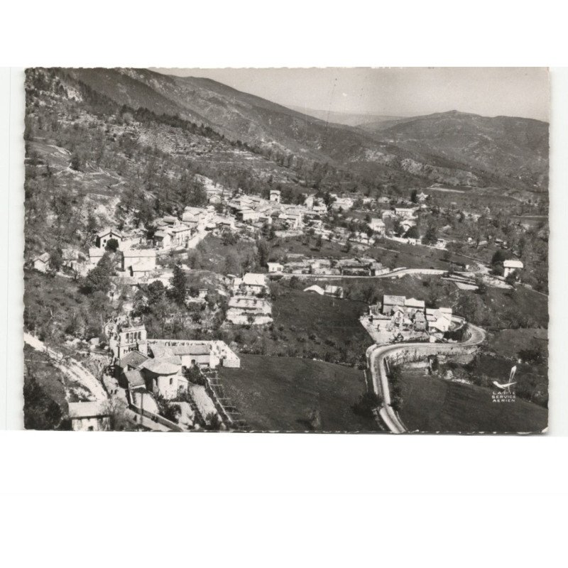 CONCOULES: station estivale, vue générale, en premier plan l'église vue aérienne 10x15 - très bon état