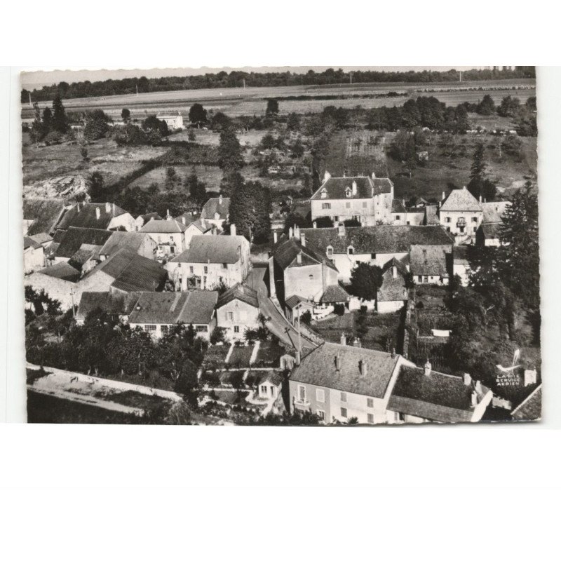 ORCHAMPS: bas du bourg, la rue basse vue aérienne 10x15 - très bon état