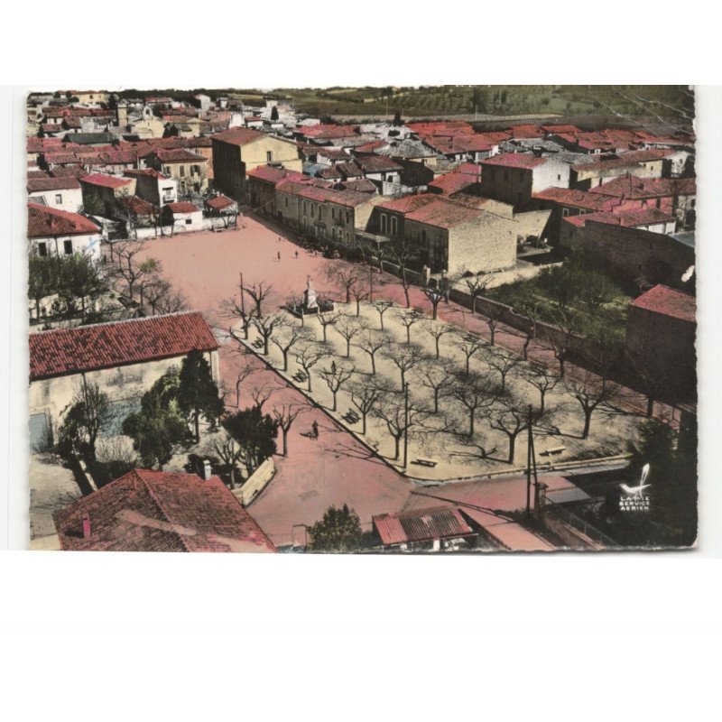 VERGEZE: la grande place vue aérienne 10x15 - très bon état