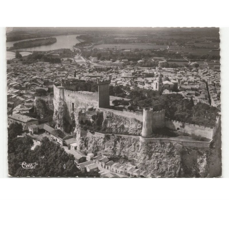 BEAUCAIRE: vue panoramique, au 1er plan, château de montmorency vue aérienne 10x15 - très bon état