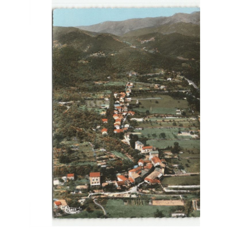 CHAMBORIGAUD: vue générale, l'enfilade du village, au fond, les monts des cévennes vue aérienne 10x15 - très bon état