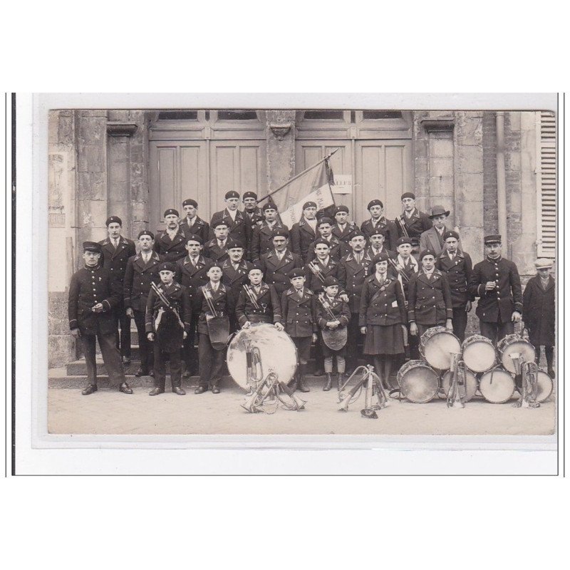 VAL D'OISE : musiciens - tres bon etat