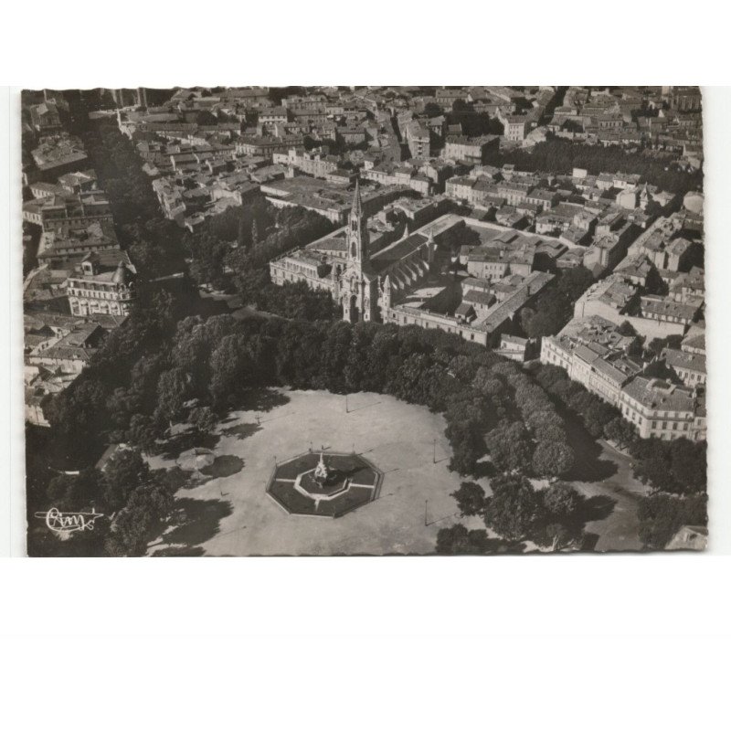 NIMES: l'esplanade vue aérienne 10x15 - très bon état