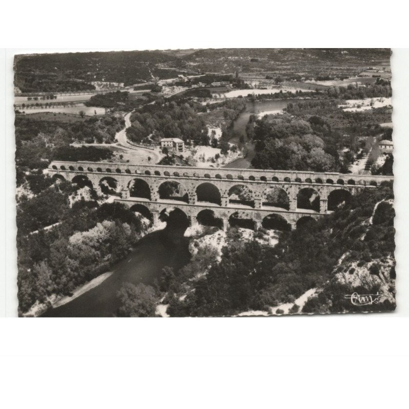 PONT-du-GARD: vue aérienne 10x15 - très bon état