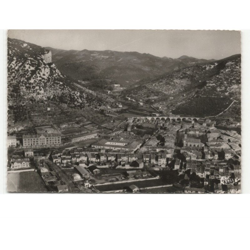 SAINT-HIPPOLYTE-du-FORT: au fond, vallée de cros et de lasalle vue aérienne 10x15 - très bon état