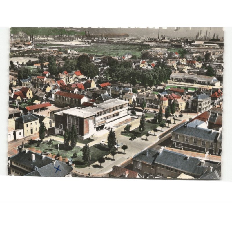 GRAND-COURONNE: place de l'hôtel de ville vue aérienne 10x15 - très bon état