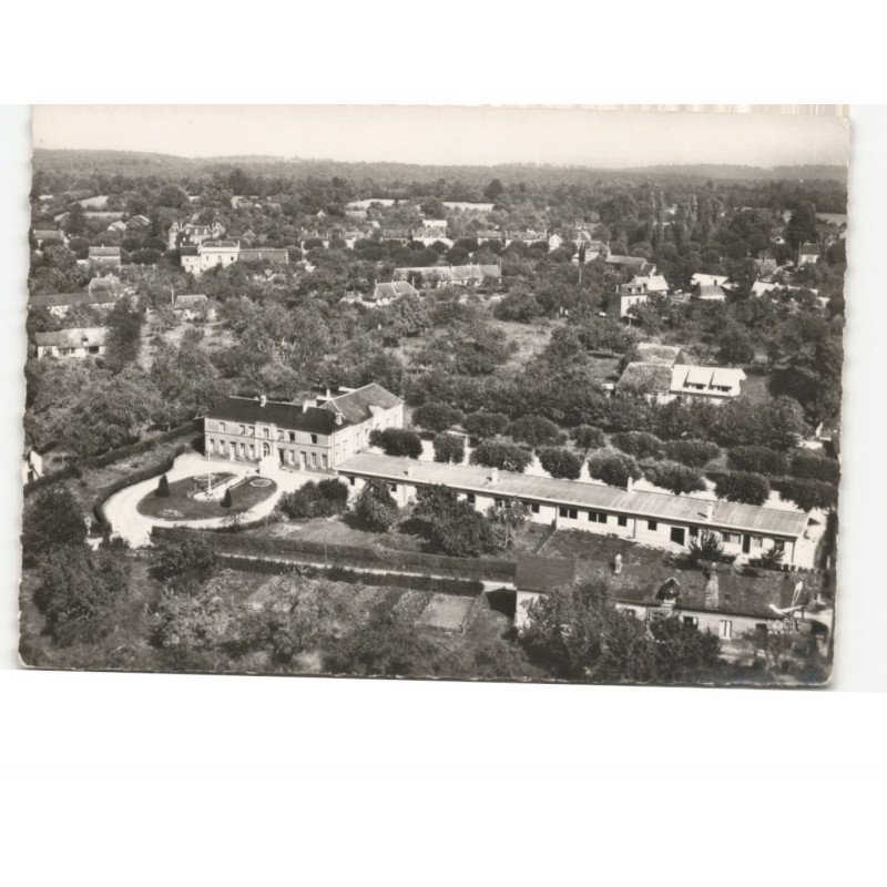 LA LONDE: la mairie les écoles et vue d'ensemble vue aérienne 10x15 - très bon état