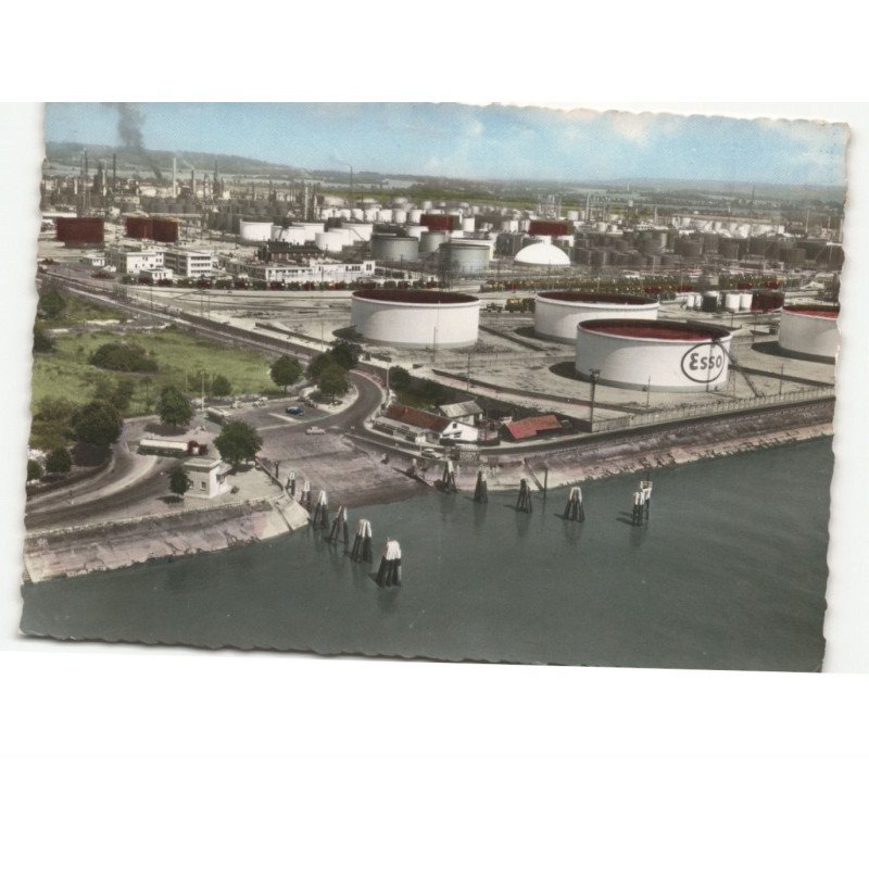 NOTRE-DAME-de-GRAVENCHON: les raffineries de pétrole de port jérôme vue aérienne 10x15 - très bon état