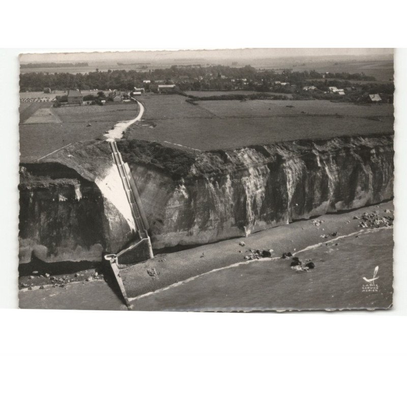 SOTTEVILLE-sur-MER: la falaise la descente à la plage vue aérienne 10x15 - très bon état