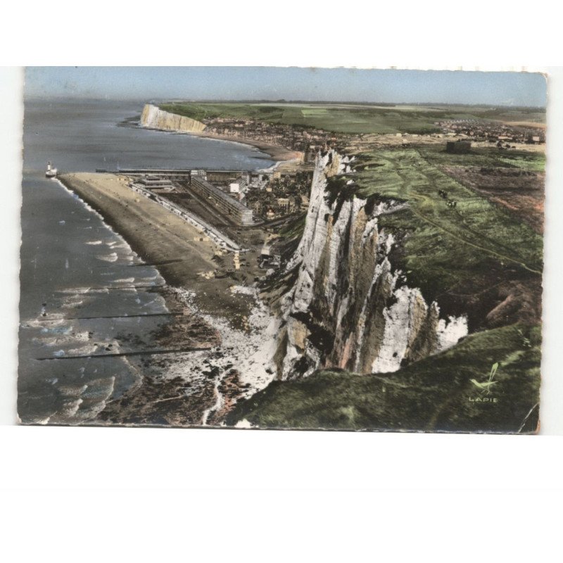 LE TREPORT: les falaises la plage le front de mer et vue sur mars vue aérienne 10x15 - très bon état