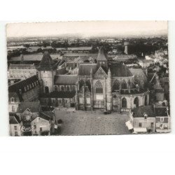 EVRON: la basilique XIVe siècle monument historique vue aérienne 10x15 - très bon état