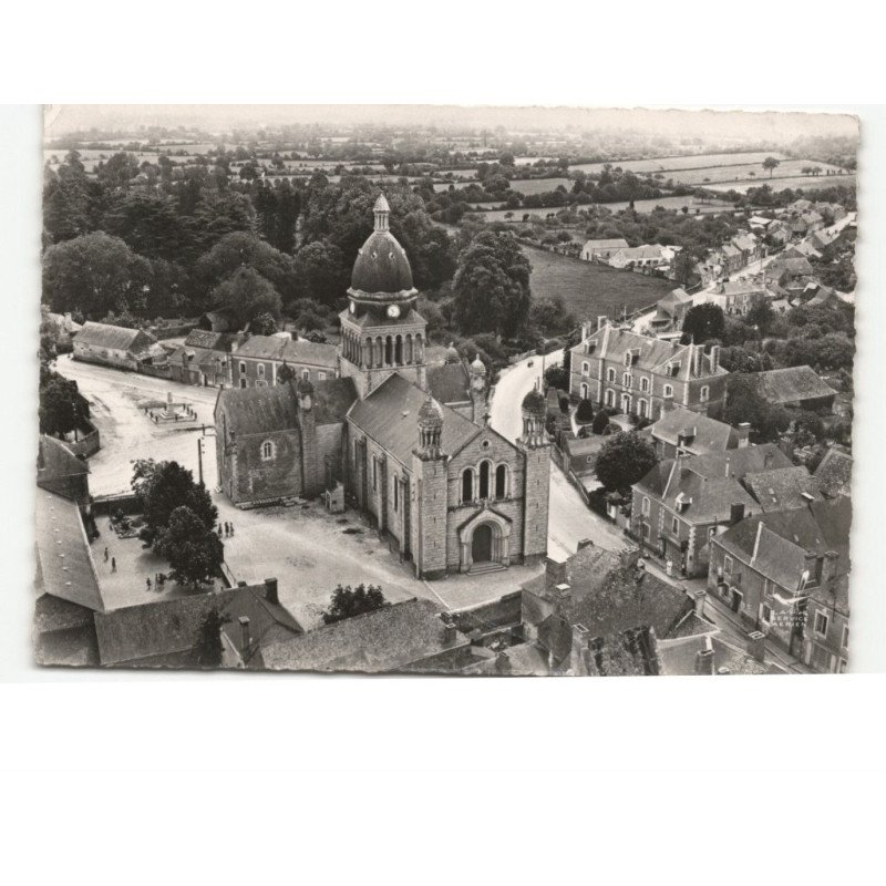 BOUERE: l'église vue aérienne 10x15 - état