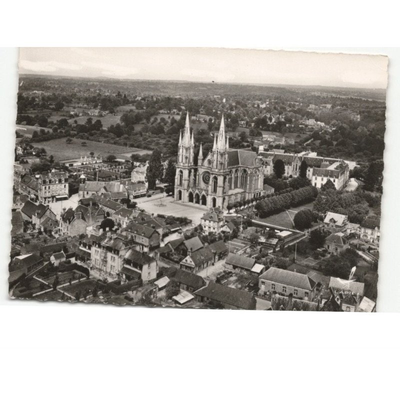 PONTMAIN: basilique et vue générale vue aérienne 10x15 - très bon état