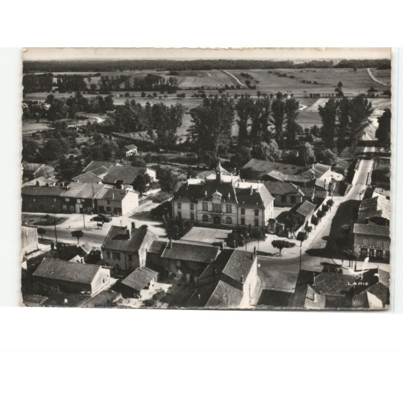 LAHEYCOURT: l'hôtel de ville vue aérienne 10x15 - très bon état