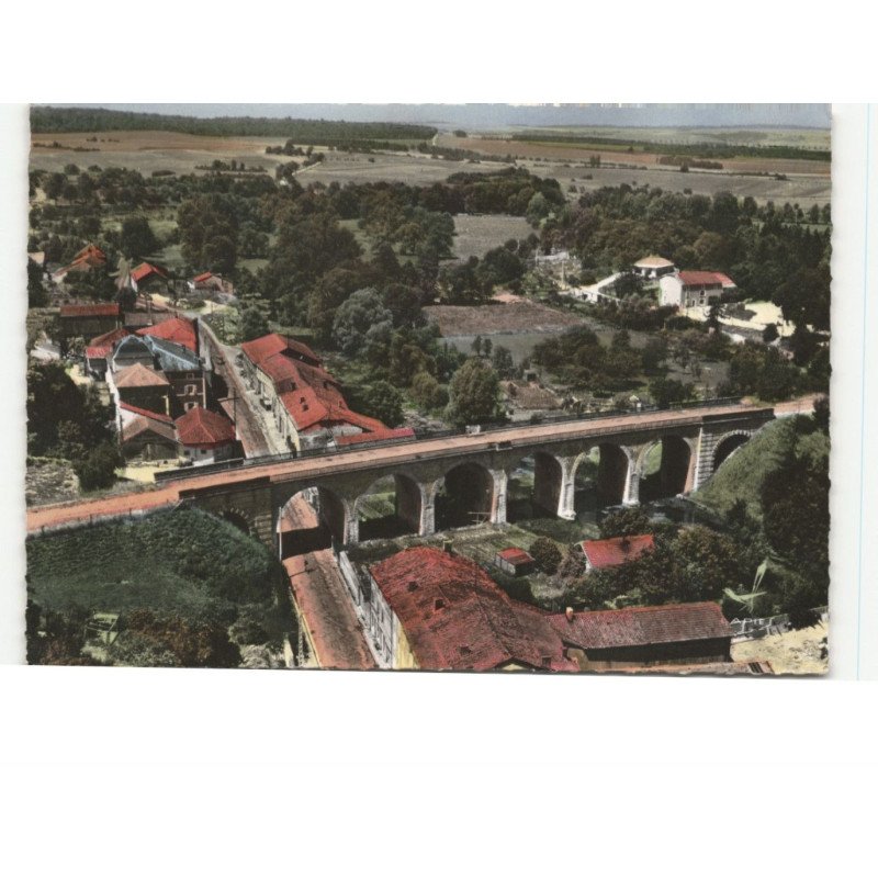 GONDRECOURT-le-CHATEAU: le viaduc et la rue de l'armée patton vue aérienne 10x15 - très bon état