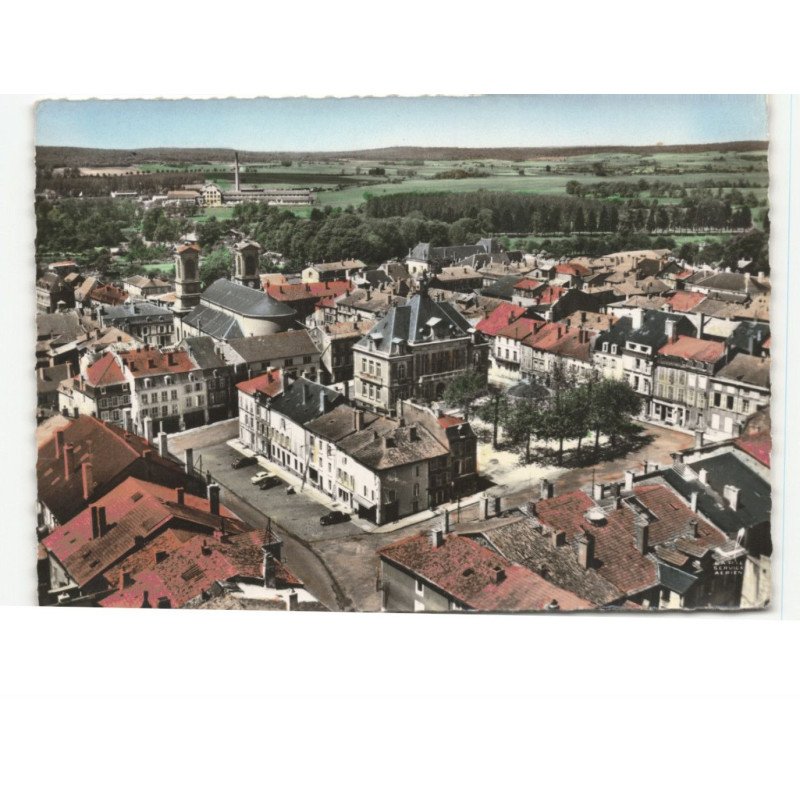 STENAY: place de l'hôtel de ville vue aérienne 10x15 - très bon état
