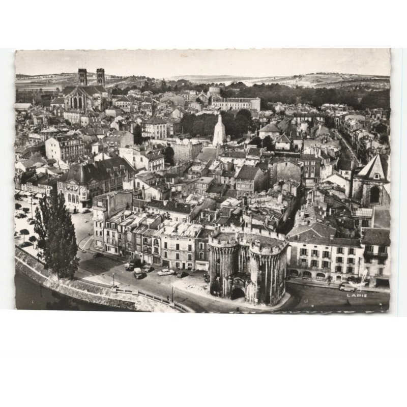VERDUN: porte chaussée monument de la victoire cathédrale vue aérienne 10x15 - très bon état