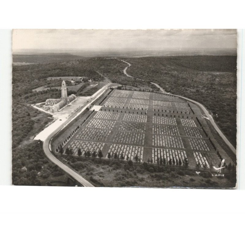 VERDUN: ossuaire et fort de douaumont vue aérienne 10x15 - très bon état