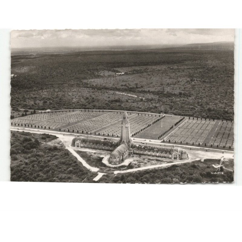 VERDUN: ossuaire de douaumont et ravin de la caillette vue aérienne 10x15 - très bon état