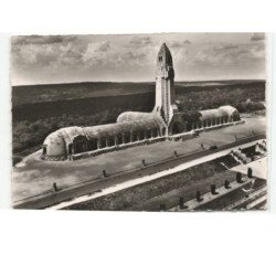 VERDUN: l'ossouaire de douaumont vue aérienne 10x15 - très bon état