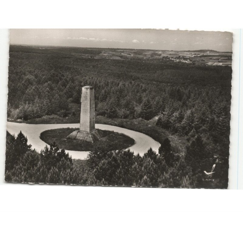 VERDUN: monument côte 304 vue aérienne 10x15 - très bon état