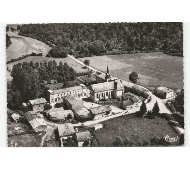 BENOITEVAUX: sanctuaire et abri des pélerins vue aérienne 10x15 - très bon état