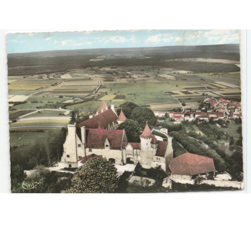 HATTONCHATEL: l'entrée du château, au fond hattonville vue aérienne 10x15 - très bon état