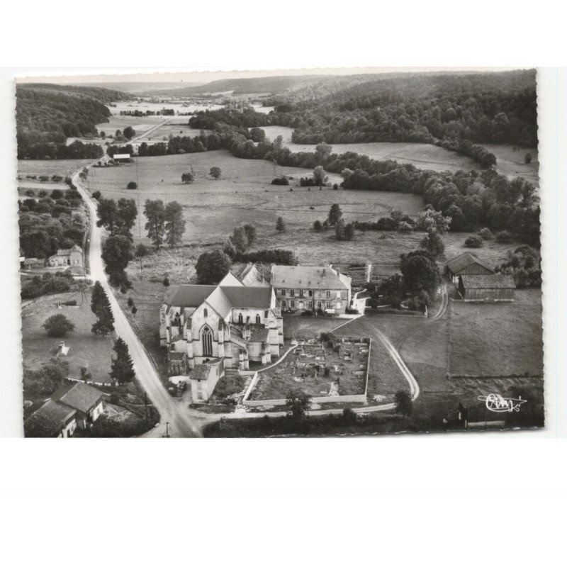 LACHALADE: l'abbaye XIIIe siècle vue aérienne 10x15 - très bon état