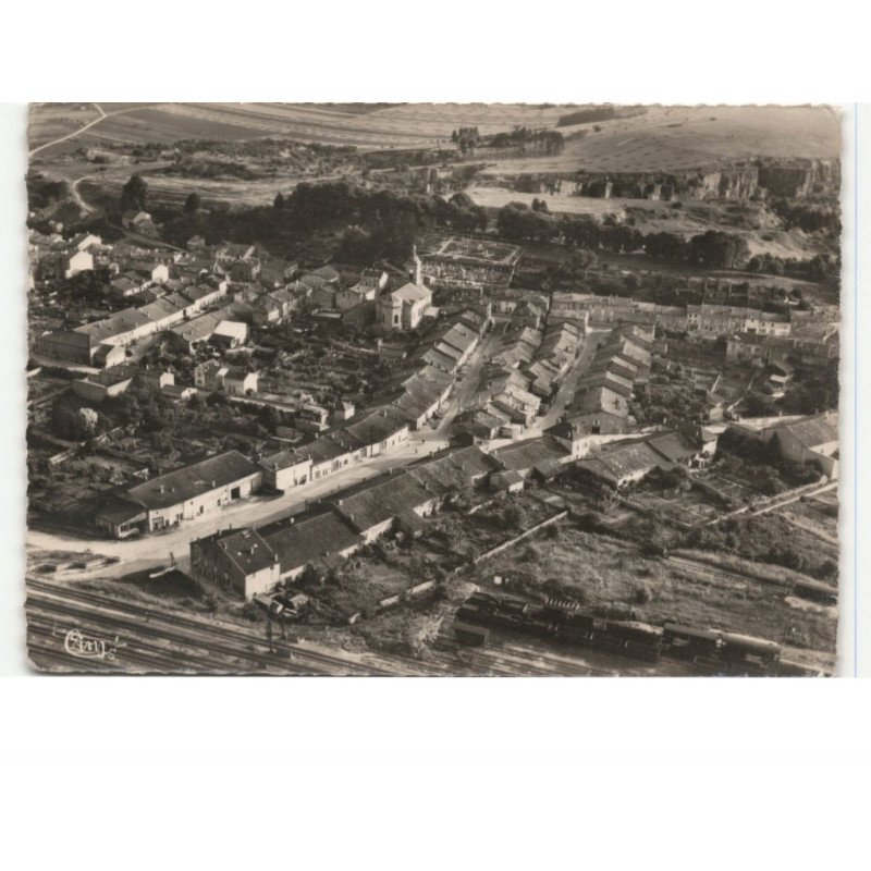 LEROUVILLE: le centre, l'église vue aérienne 10x15 - état