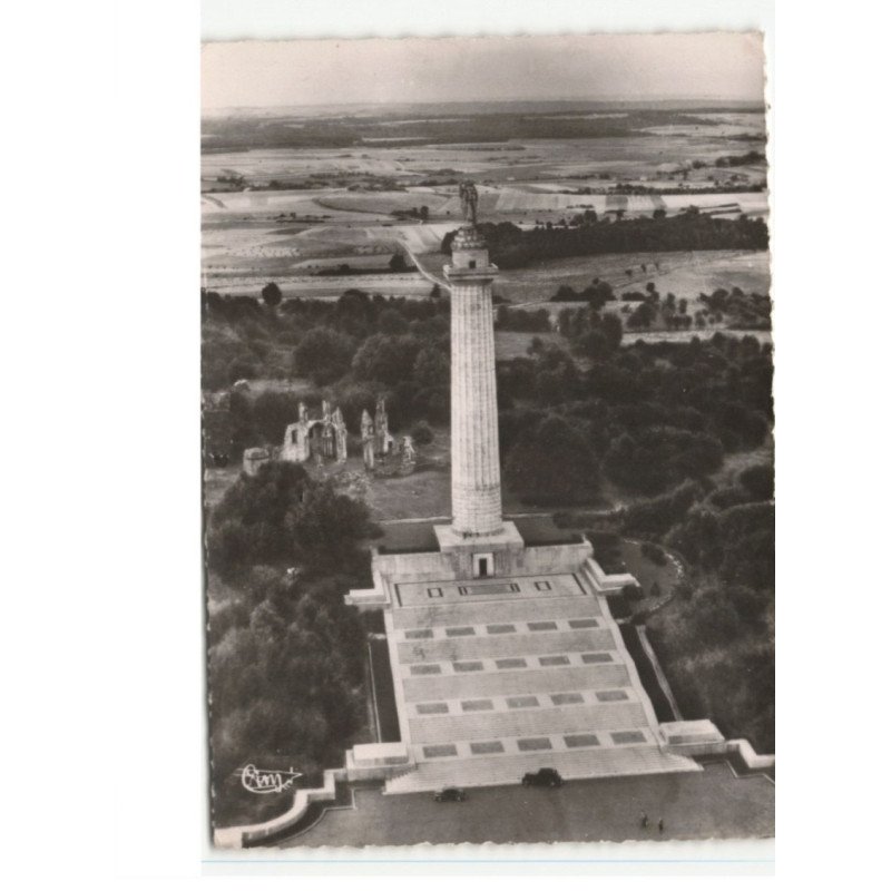 MONTFAUCON: le monument américain, John Russel Pope vue aérienne 10x15 - très bon état