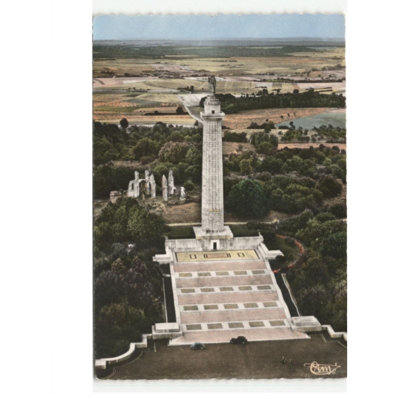 MONTFAUCON: le monument américain, John Russel Pope vue aérienne 10x15 - très bon état