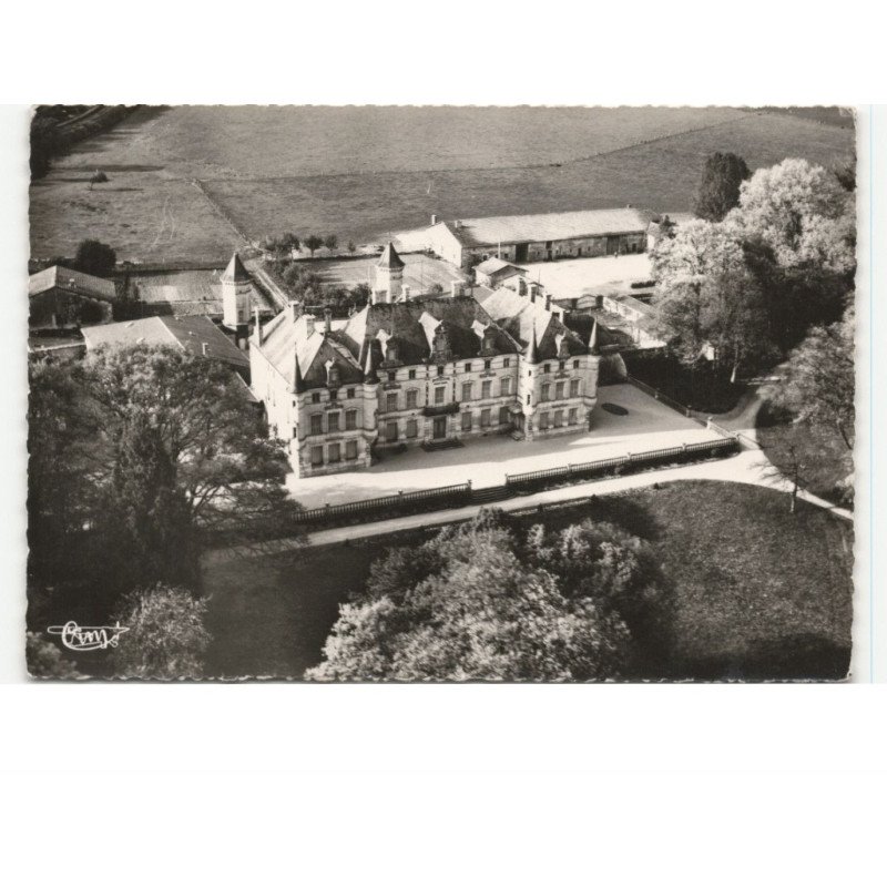 LES MONTHAIRONS: le château vue aérienne 10x15 - très bon état