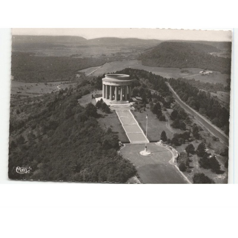 MONTSEC: panoramique et monument vue aérienne 10x15 - très bon état