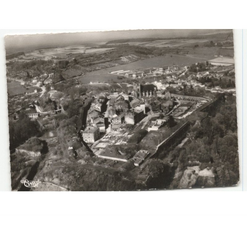 MONTMEDY: vue générale sur montmédy-haut vue aérienne 10x15 - très bon état