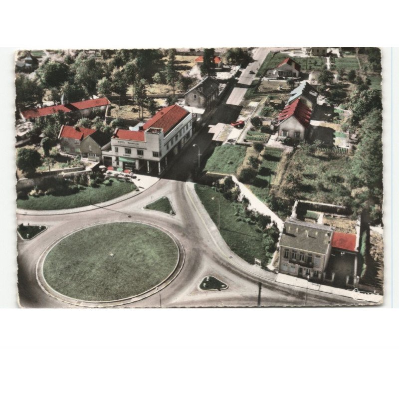 STENAY: le rond-point de la bécasse vue aérienne 10x15 - très bon état