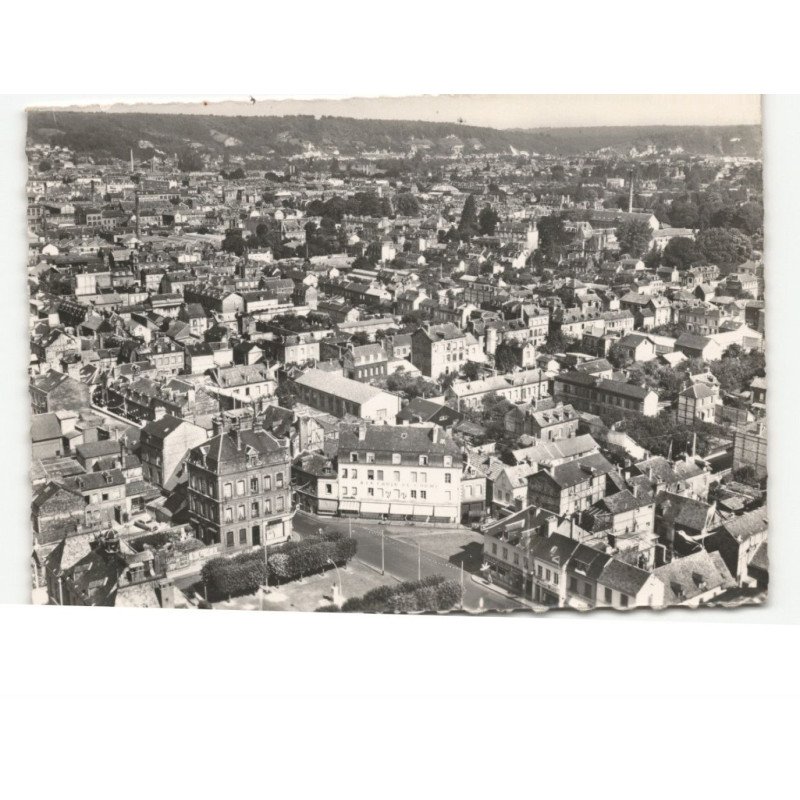 CAUDEBEC-les-ELBEUF: place de la mairie ert vue centrale vue aérienne 10x15 - très bon état