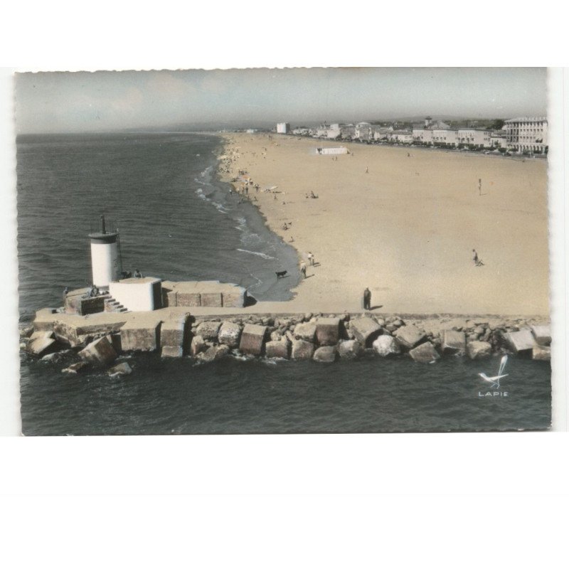 VALRAS-PLAGE: la jetée et la plage vue aérienne 10x15 - très bon état