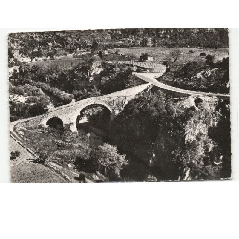 VILLEMAGNE: le pont du diable XIIe siècle: vue aérienne 10x15 - très bon état