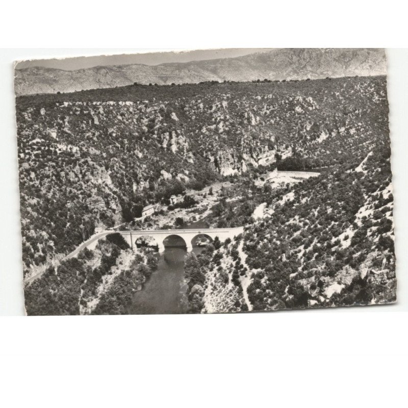 CAUSSE-de-la-SELLE: le pont bertrand et le vieux moulin vue aérienne 10x15 - très bon état