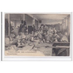 DESVRES : faeincerie de desvres, atelier des peintres-décorateurs - tres bon etat