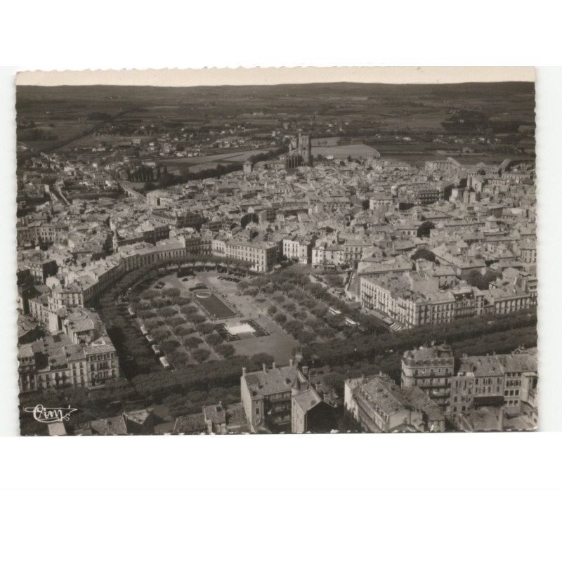BEZIERS: la ville et la place de la citadelle vue aérienne 10x15 - très bon état