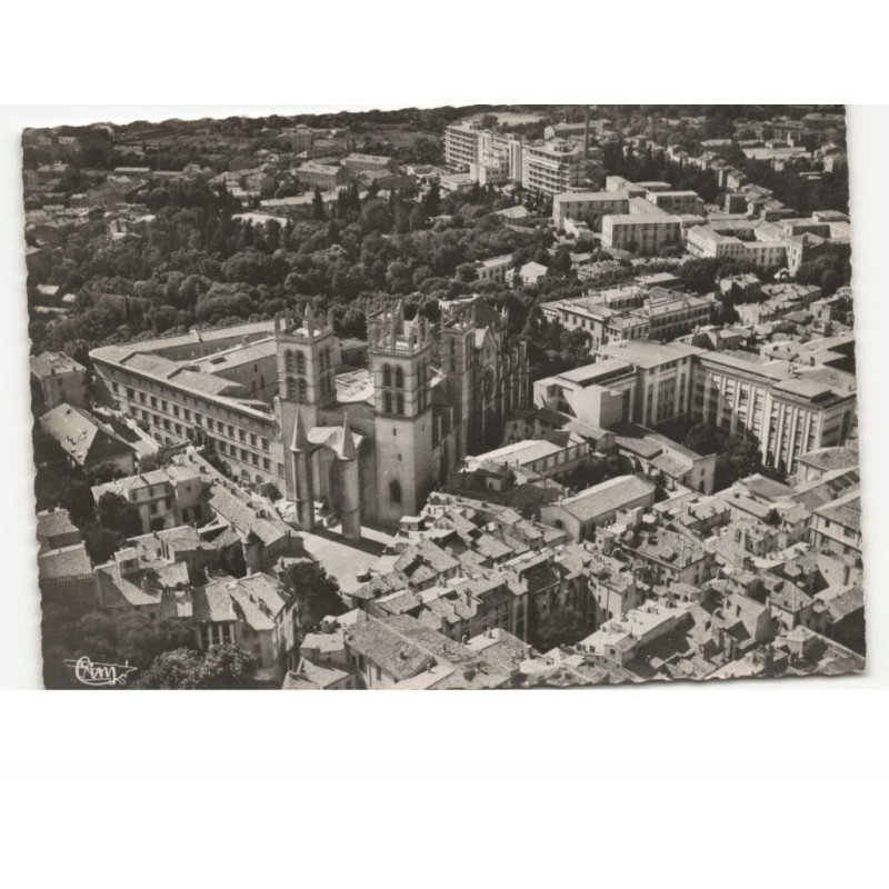 MONTPELLIER: la cathédrale et l'université vue aérienne 10x15 - très bon état