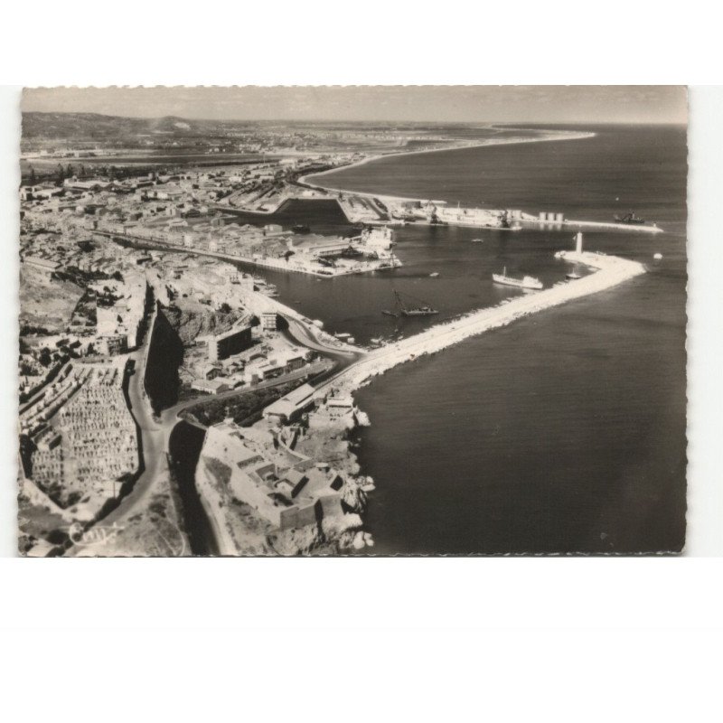 SETE: entrée du port et bassin aux pétroles vue aérienne 10x15 - très bon état